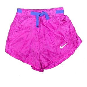 Nike women’s Icon Clash running shorts